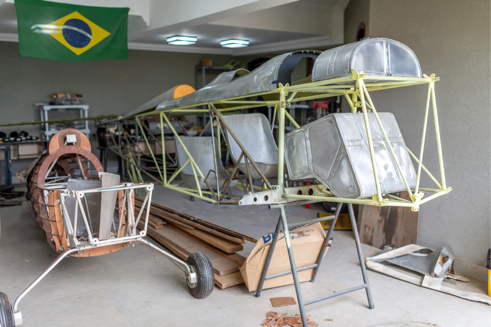 restaurando a base de uma aeronave histórica